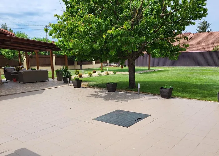 Gloria Apartman Szarvas